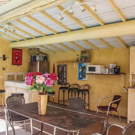Holiday home Beautiful In Lisle Sur Sorgue With Wifi *