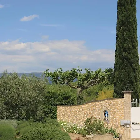 Holiday home Beautiful In Lisle Sur Sorgue With Wifi