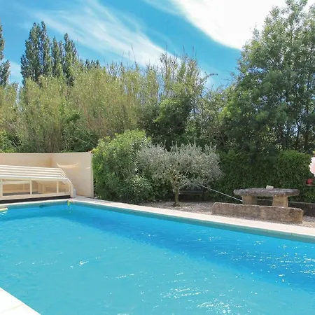 Holiday home Beautiful In Lisle Sur Sorgue With Wifi Les Vigneres