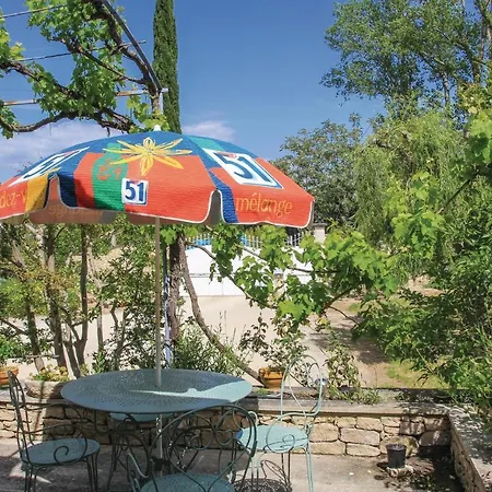 Four-bedroom In L'isle Sur Sorgue