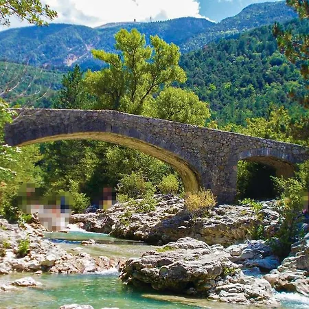 Four-bedroom In L'isle Sur Sorgue